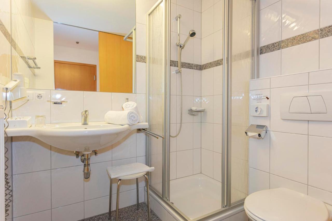 Hotel Loewen Lingenau Zewnętrze zdjęcie