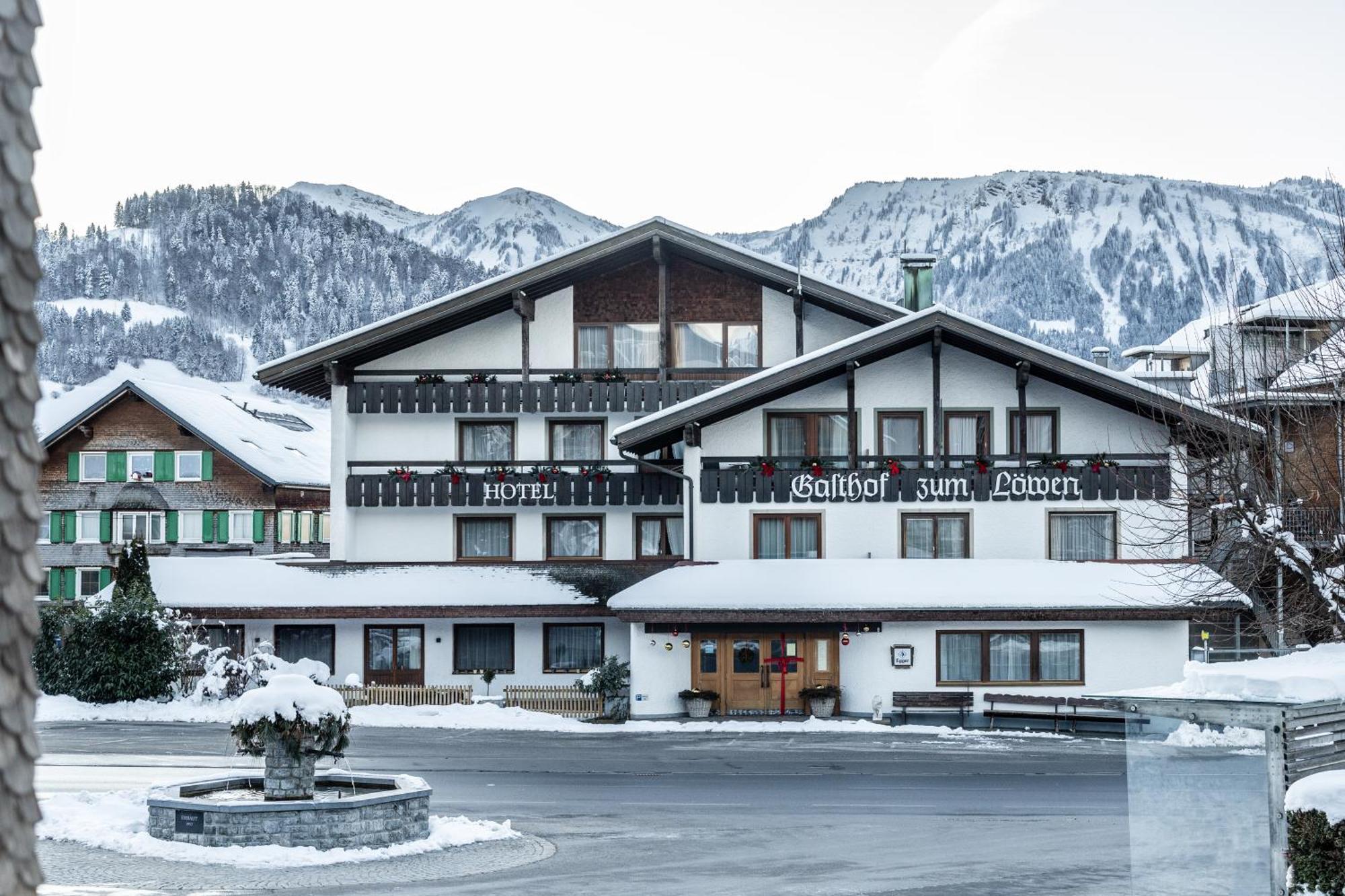 Hotel Loewen Lingenau Zewnętrze zdjęcie
