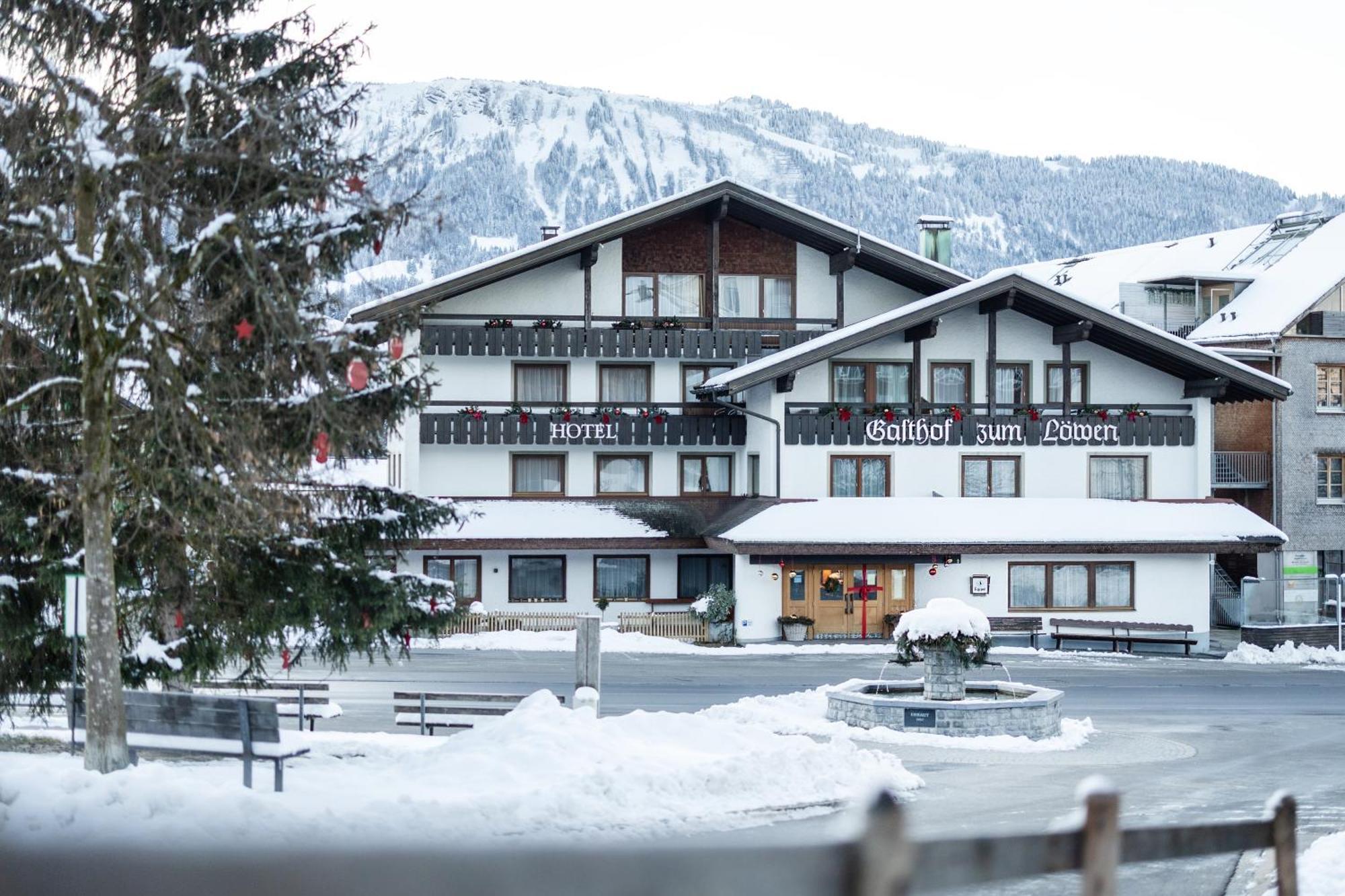 Hotel Loewen Lingenau Zewnętrze zdjęcie